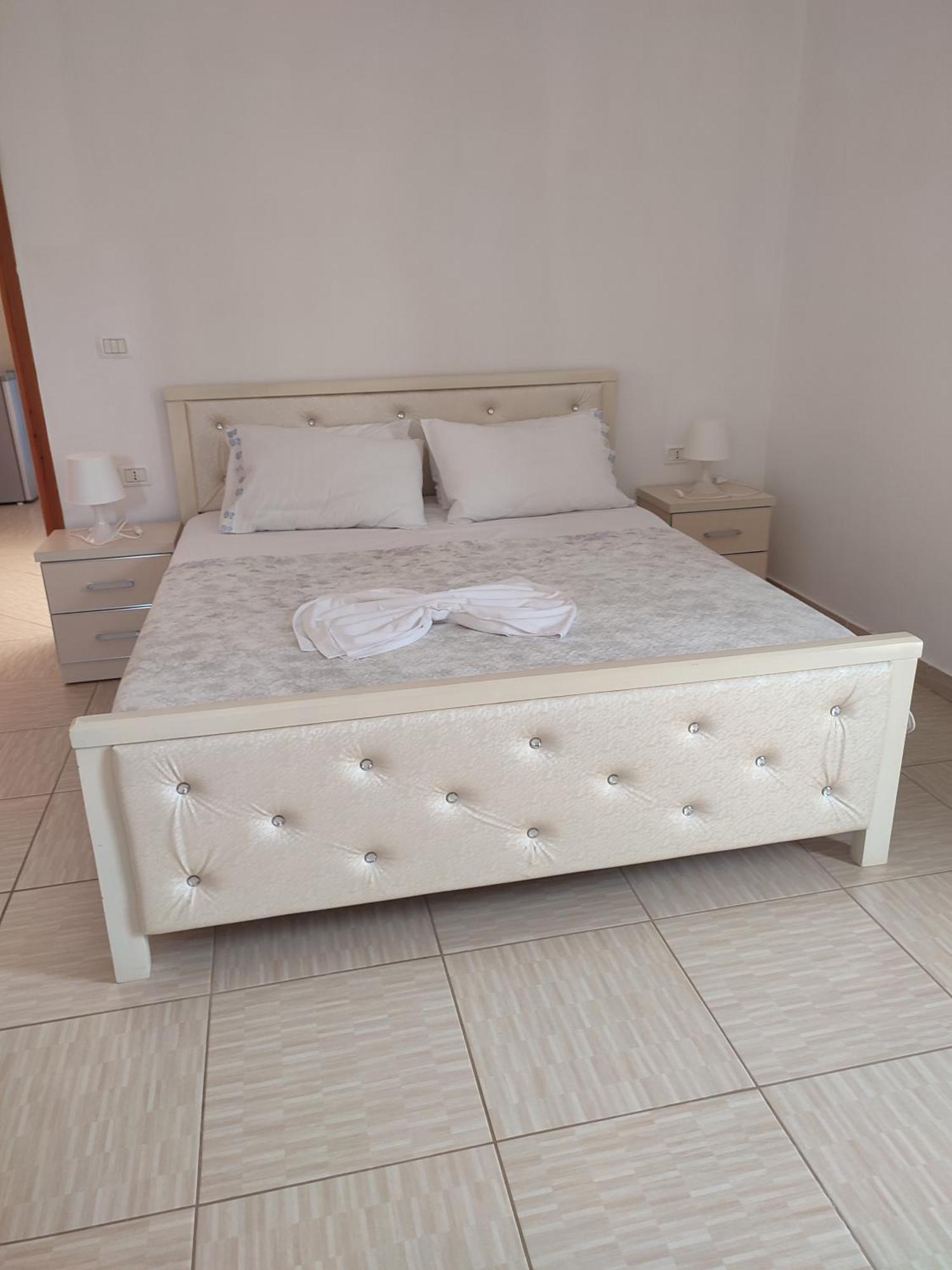 Penelope's * Dhërmi